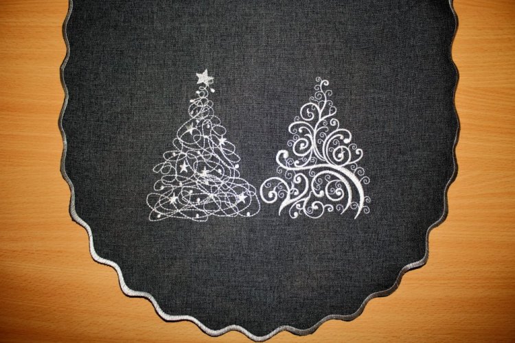 Vánoční ubrusy vyšívané - Vánoční stromeček šedý - Vyber rozměr (cm): 120x140cm