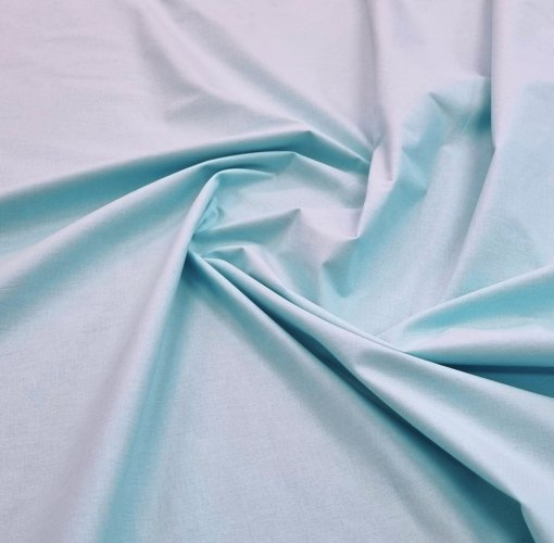 Bavlněná látka uni - baby modrá - Šířka materiálu (cm): 160, Vyberte šití a stužku: obšít okraje  a našít stužku 2,5cm